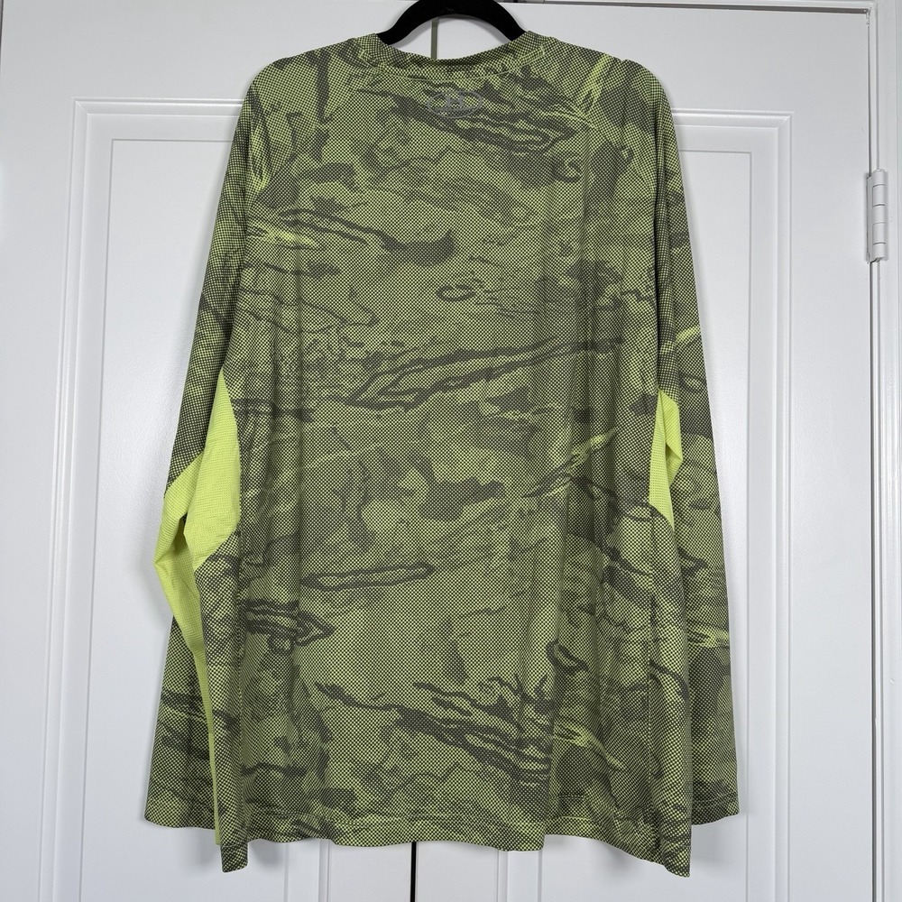 Under Armour  Men's Camo Long Sleeve Shirt Size 2XL Loose Heat Gear Fishing - Picture 6 of 6